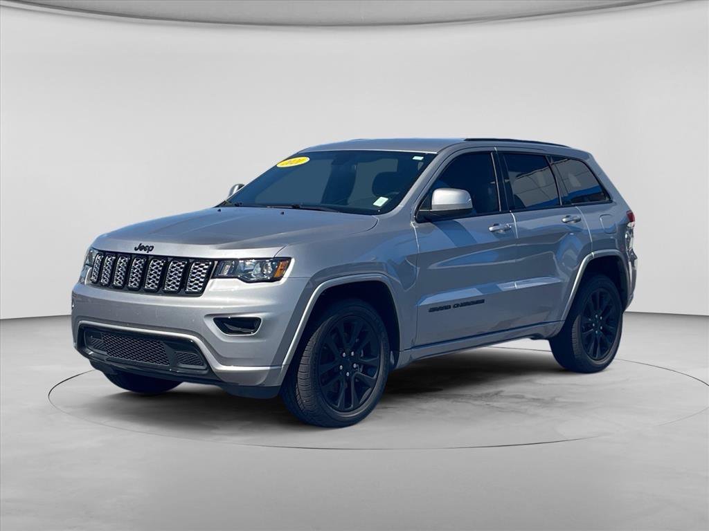 Used 2021 Jeep Grand Cherokee Laredo X AWD/4WD image 3