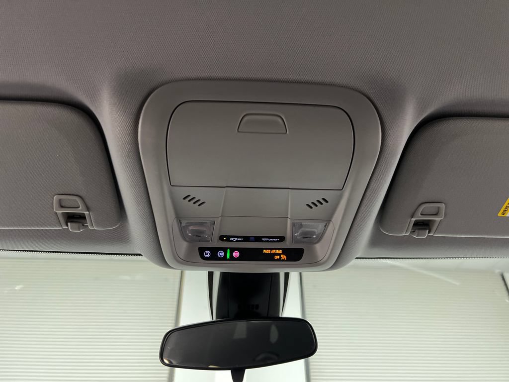 Used 2025 Chevrolet Blazer LT FWD image 64