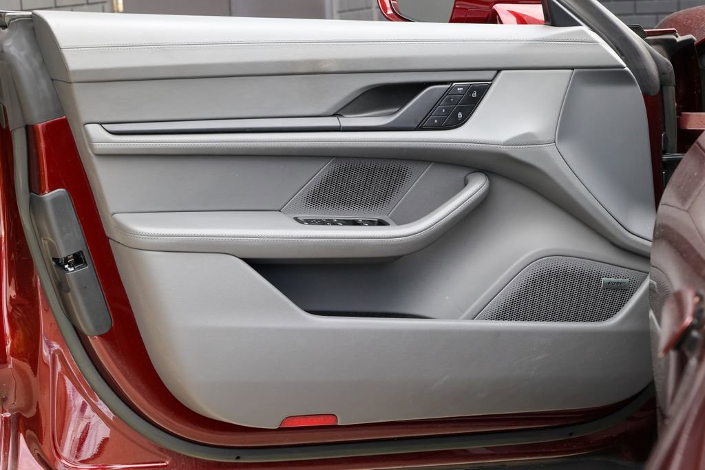 Certified 2022 Porsche Taycan GTS image 18