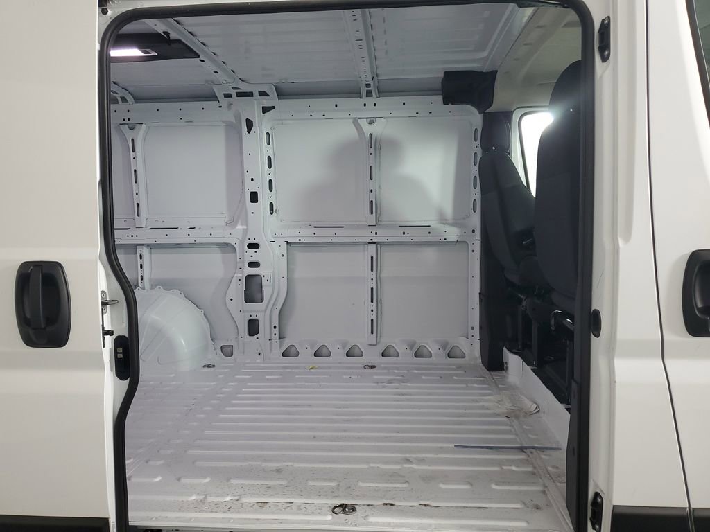 Used 2024 RAM ProMaster 2500 w/ Quick Order Package 22G SLT image 13