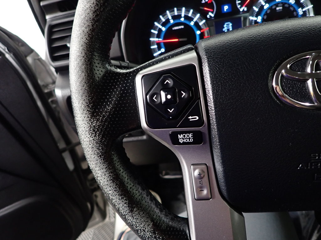 Used 2014 Toyota 4Runner SR5 AWD/4WD image 26