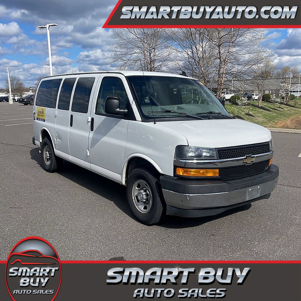 Used 2018 Chevrolet Express 3500 LT w/ LT Preferred Equipment Group RWD image 1