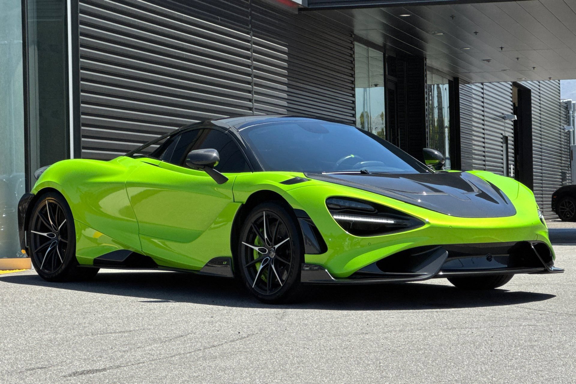 Used 2022 McLaren 765LT RWD image 45