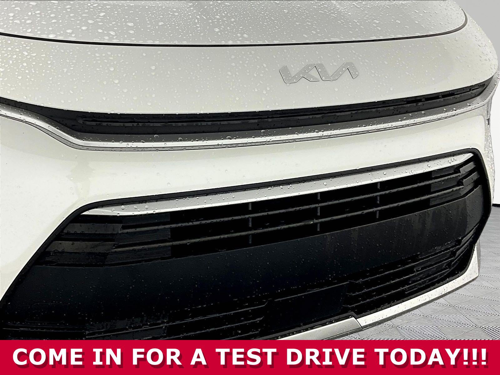 Certified 2024 Kia Niro EX FWD image 29