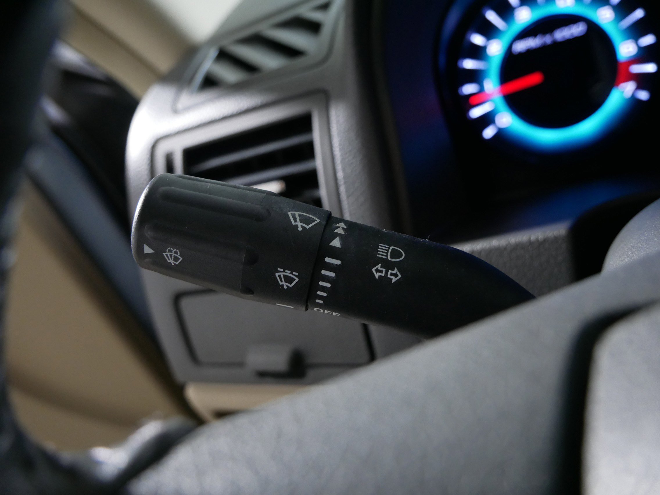 Used 2012 Ford Fusion SEL image 30