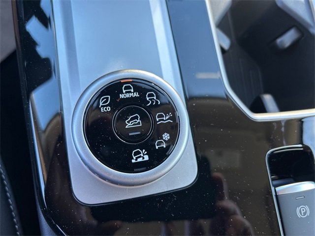 New 2025 Mitsubishi Outlander AWD image 13