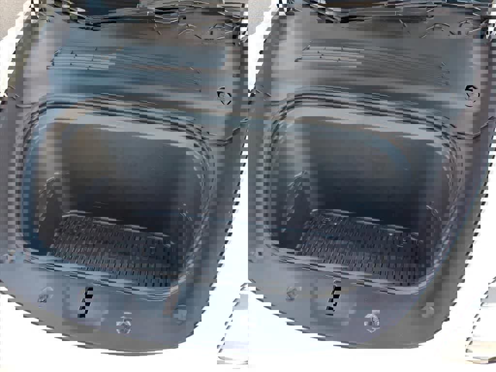 Used 2021 Tesla Model Y Long Range image 3