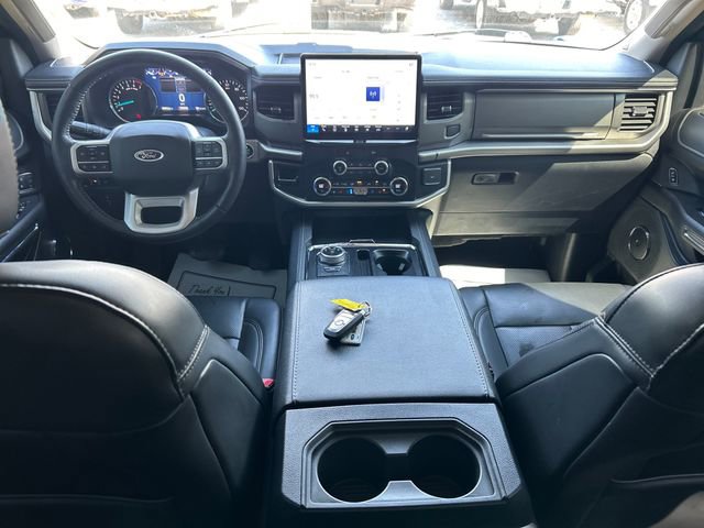 Used 2022 Ford Expedition XLT RWD image 12