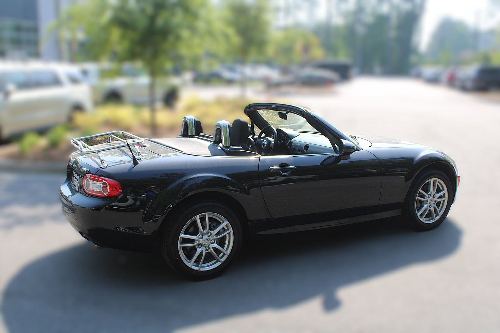 Used 2009 MAZDA MX-5 Miata Sport RWD image 21