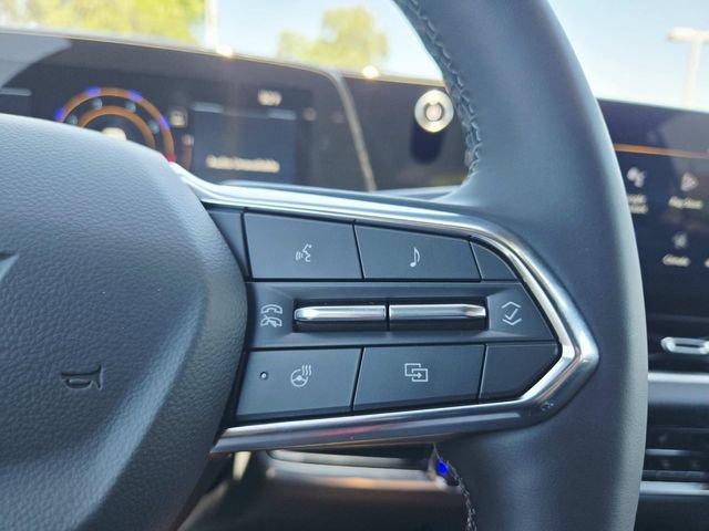 New 2026 Chevrolet Equinox LT w/ Convenience Package II AWD/4WD image 16