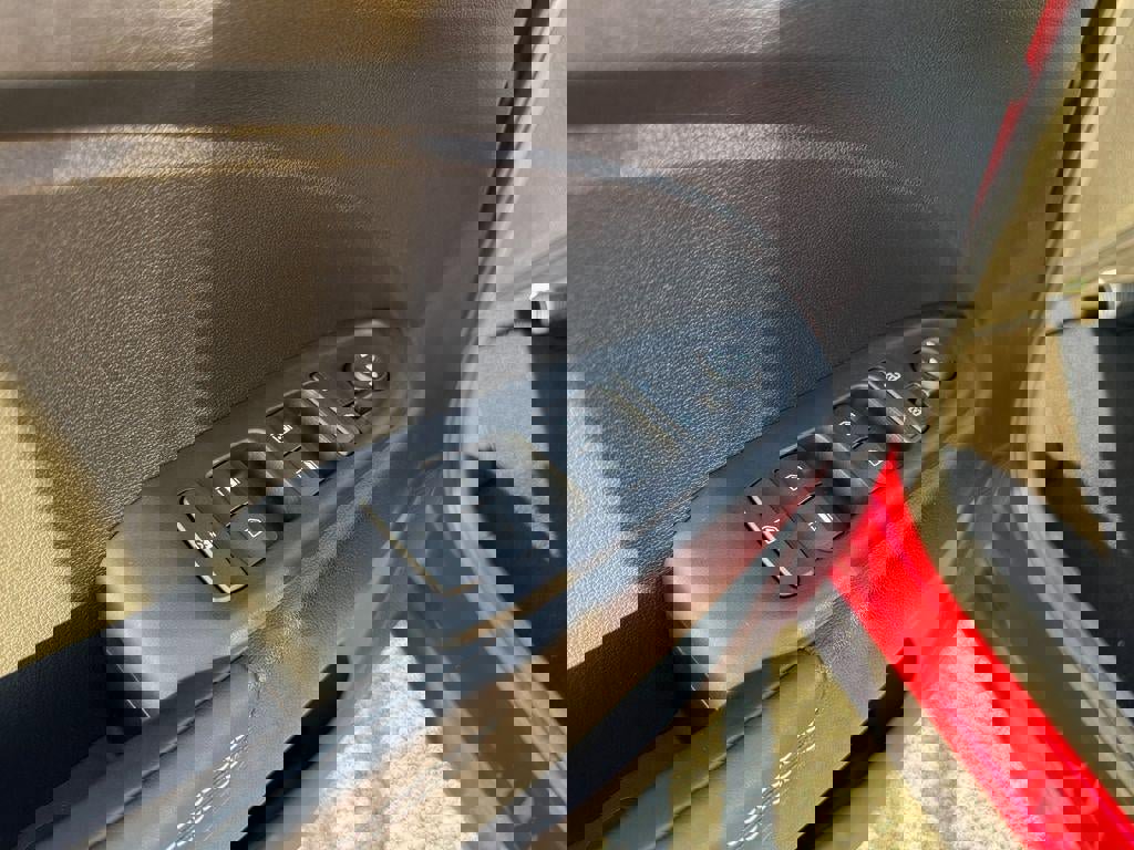 New 2025 Hyundai Venue Limited image 33