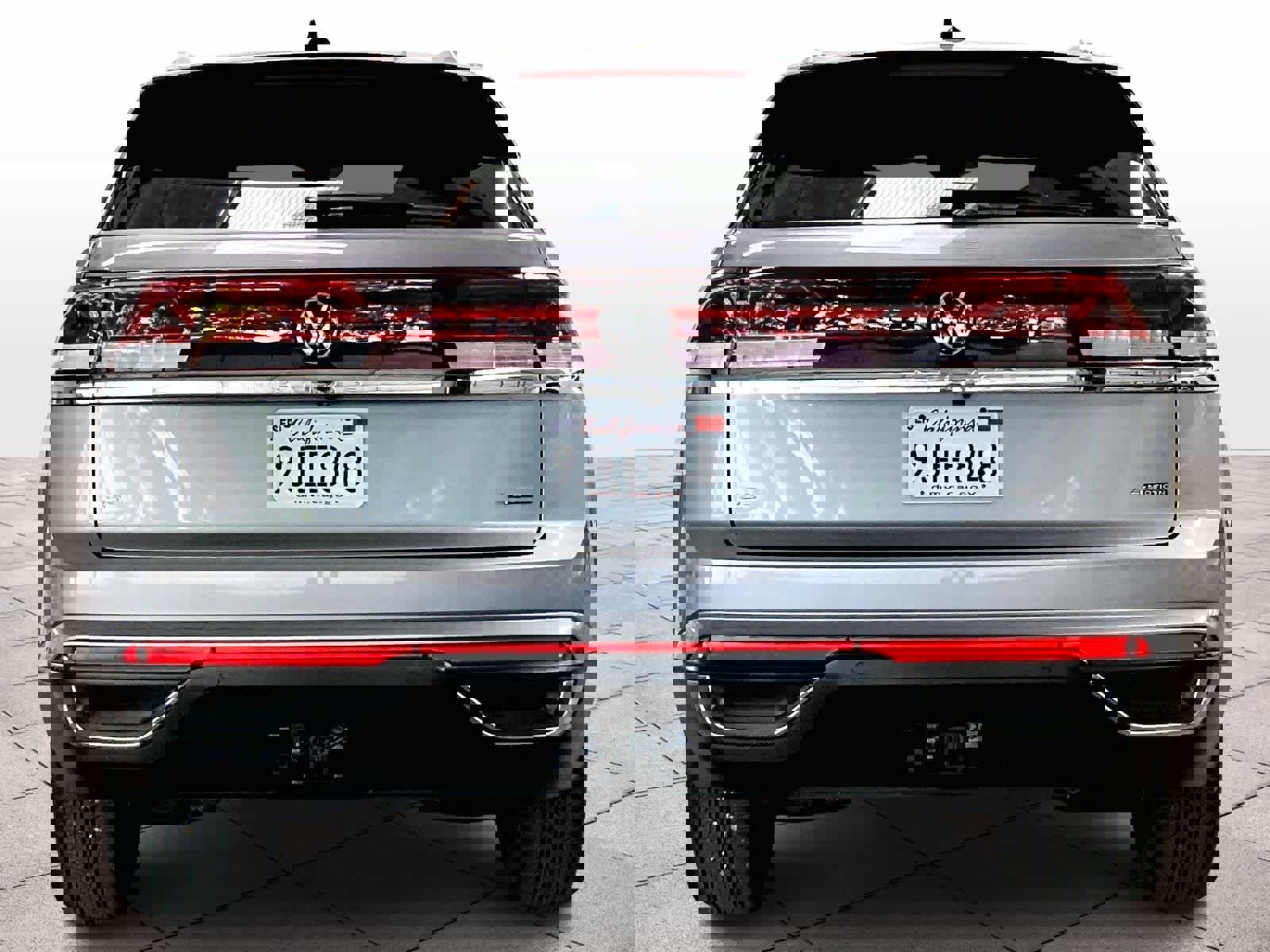 Used 2024 Volkswagen Atlas Cross Sport SE w/ Panoramic Sunroof Package image 7