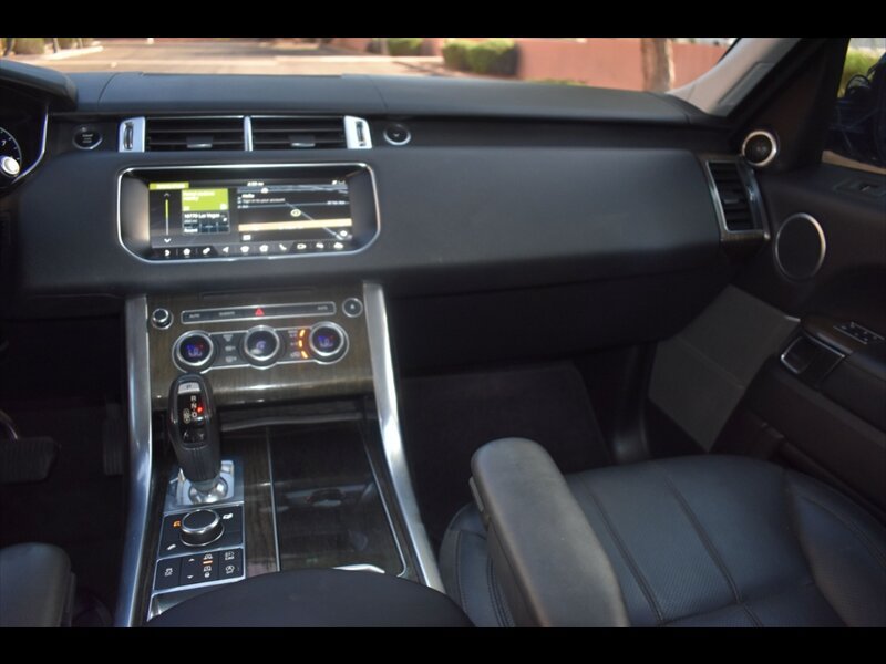 Used 2017 Land Rover Range Rover Sport HSE AWD/4WD image 34
