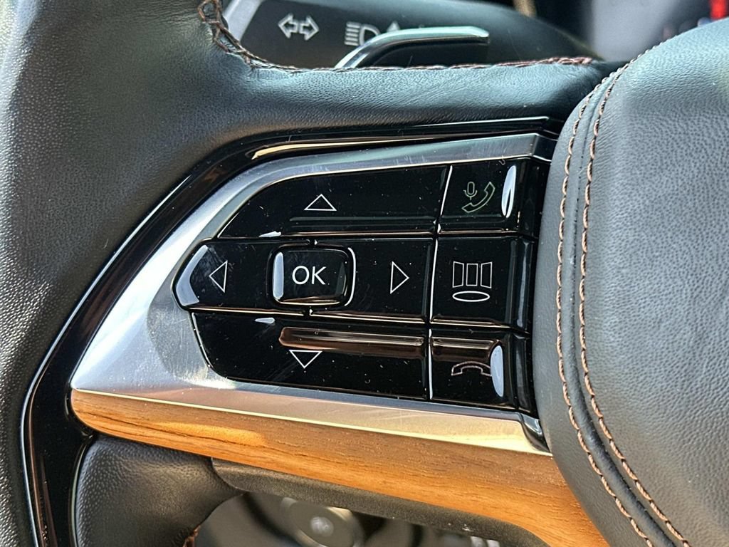 Used 2023 Jeep Grand Cherokee L Summit AWD/4WD image 26