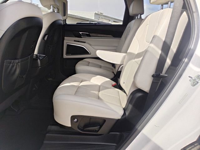 Used 2022 Kia Telluride EX w/ EX Premium Package image 9