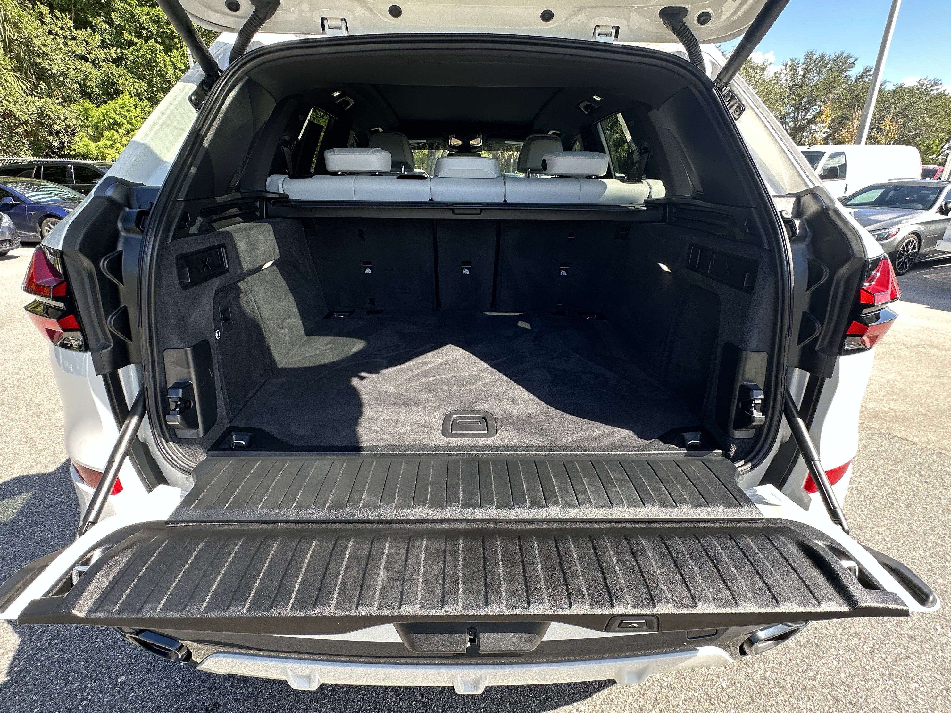 Used 2024 BMW X5 M60i image 43