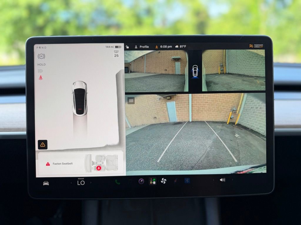 Used 2024 Tesla Model Y Long Range AWD/4WD image 39