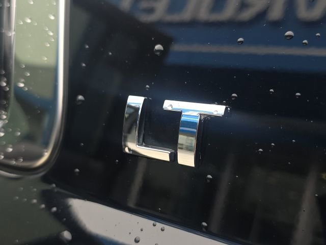 Used 2019 Chevrolet Suburban LT image 10