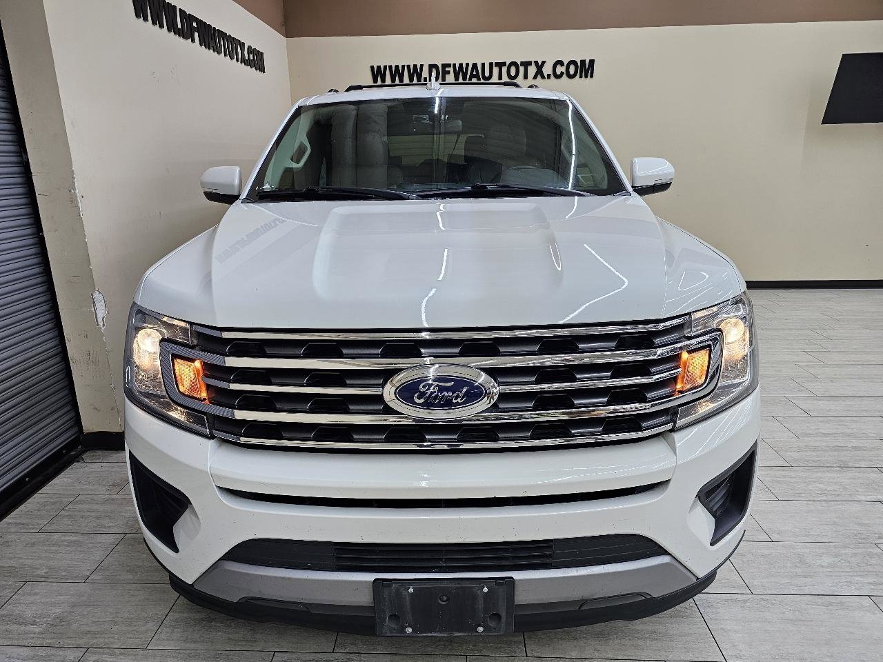 Used 2020 Ford Expedition XLT w/ Equipment Group 202A RWD image 3