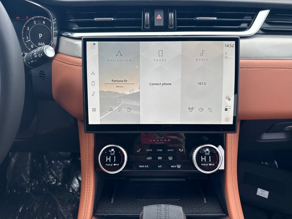 New 2026 Jaguar F-PACE R-Dynamic S AWD/4WD image 22