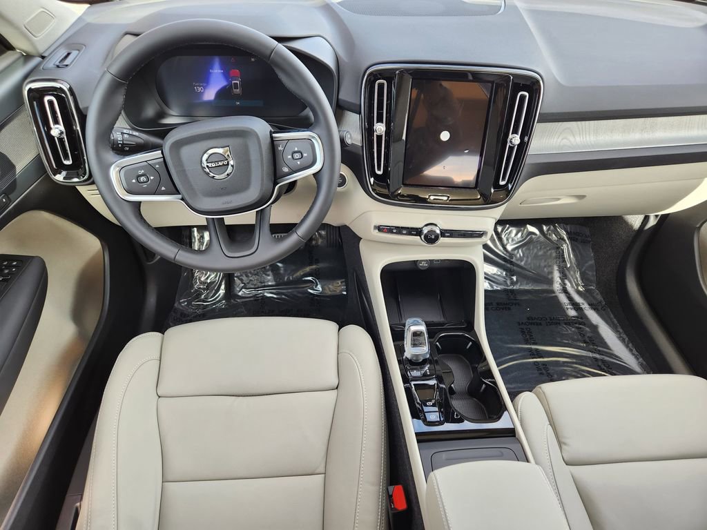 New 2026 Volvo XC40 B5 Plus w/ Protection Package Premier image 15
