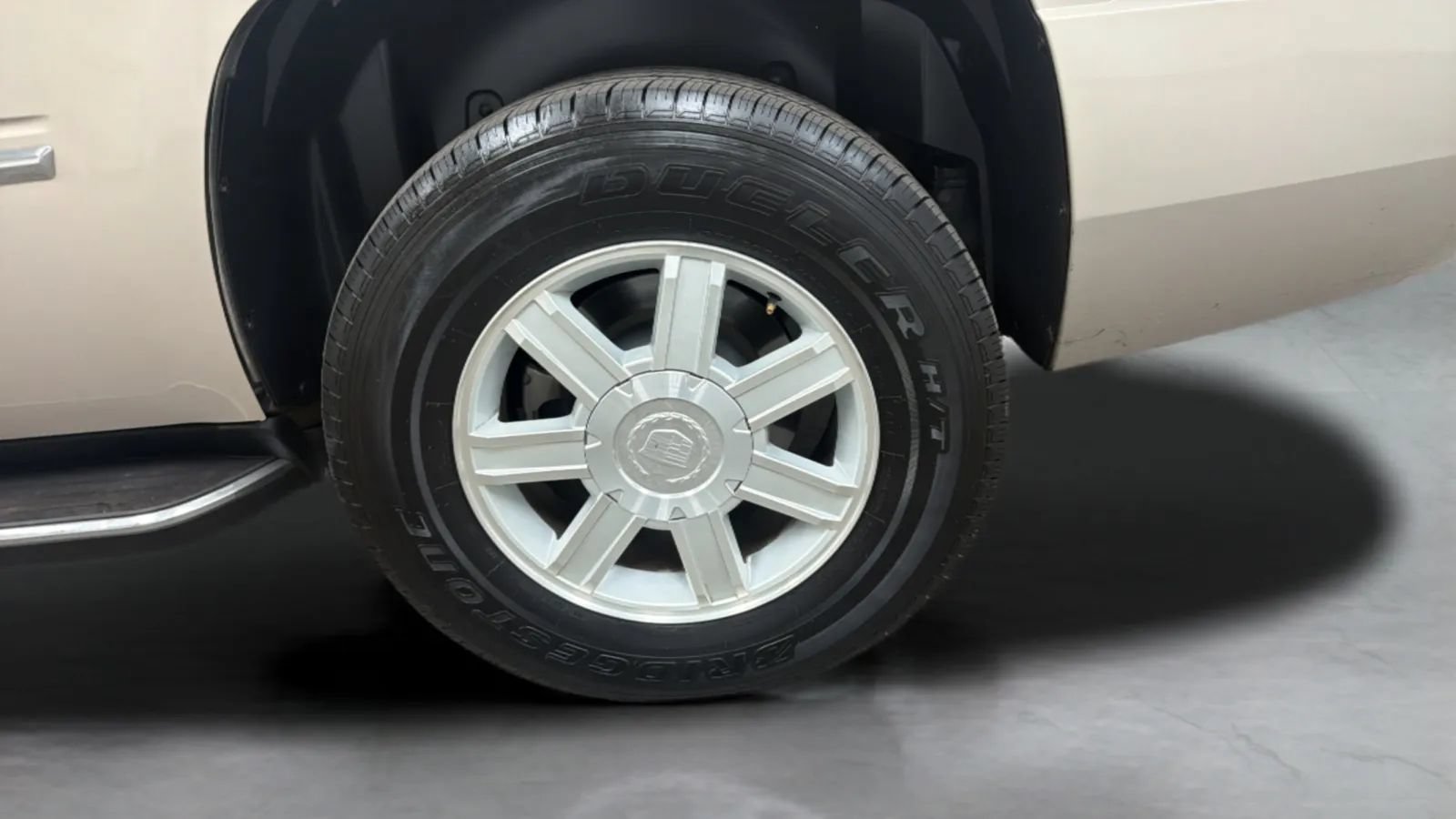 Used 2008 Cadillac Escalade AWD image 25