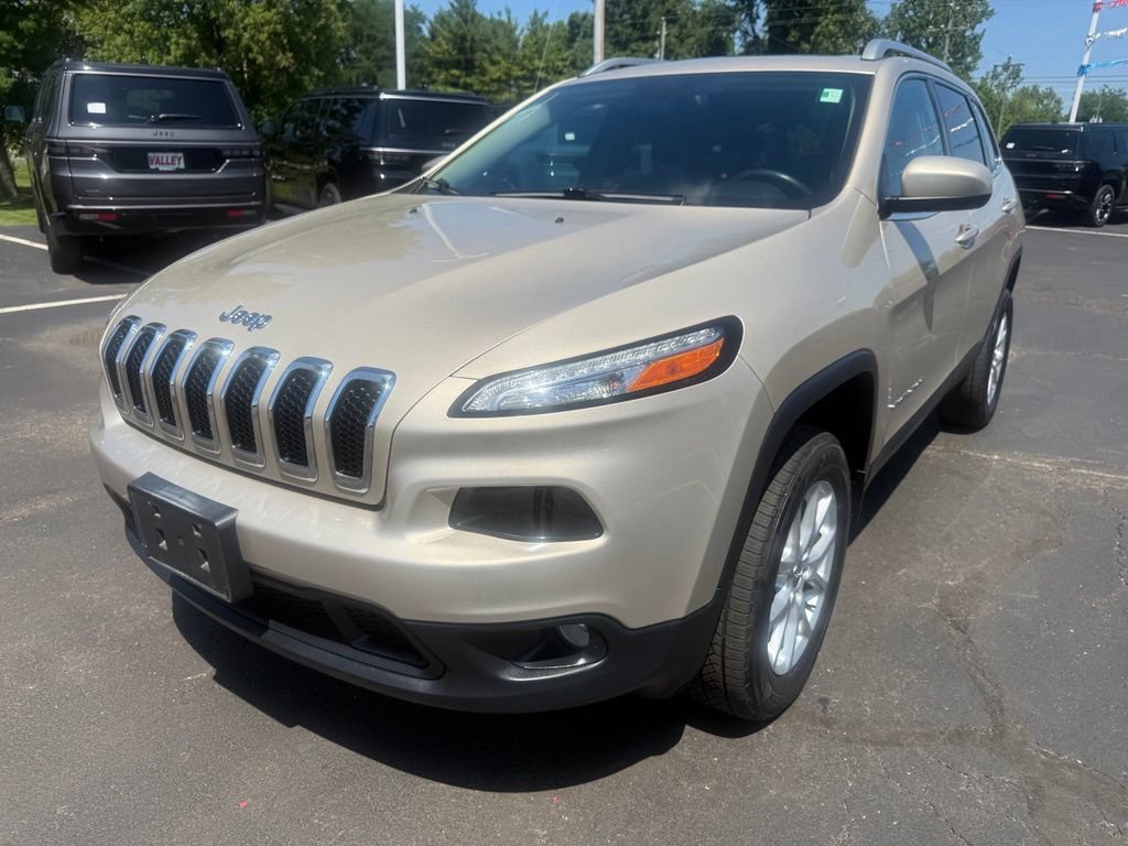 Used 2014 Jeep Cherokee Latitude w/ Comfort/Convenience Group AWD/4WD image 8