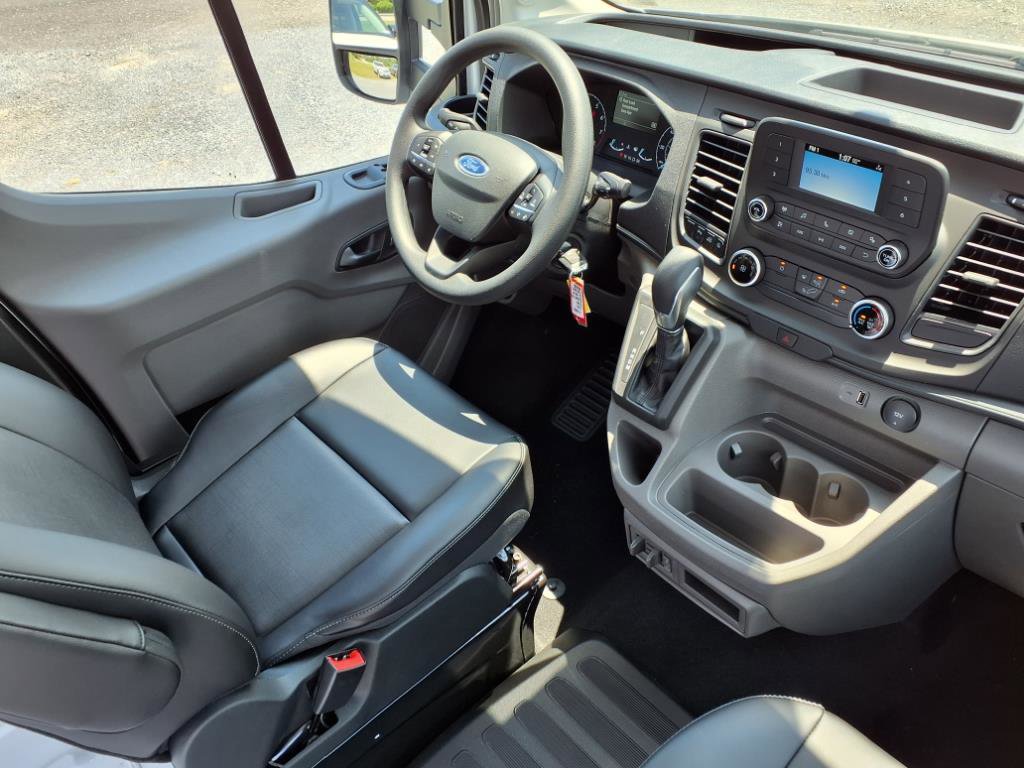 New 2025 Ford Transit 250 148 Medium Roof image 8
