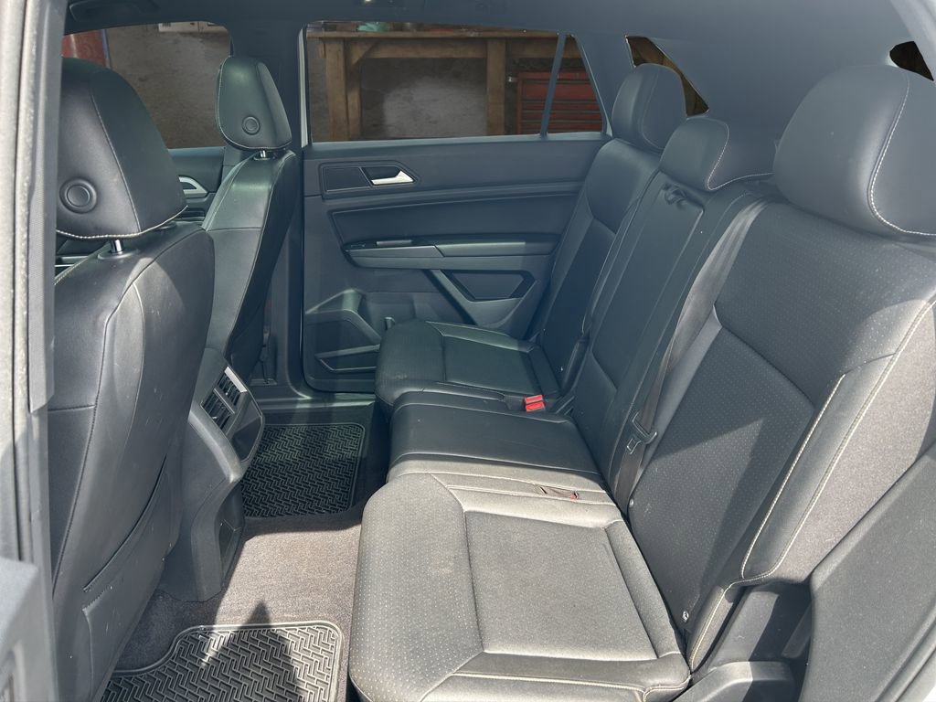 Used 2020 Volkswagen Atlas Cross Sport SEL R-Line AWD/4WD image 14