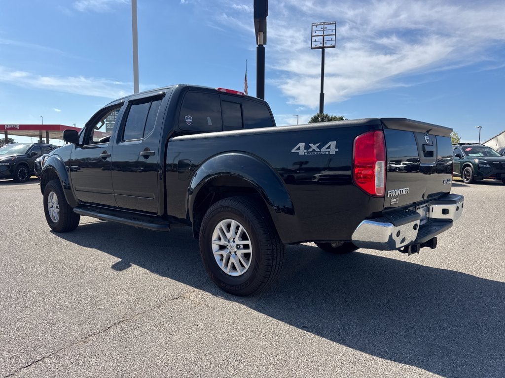 Used 2016 Nissan Frontier SV w/ SV Value Truck Package AWD/4WD image 4