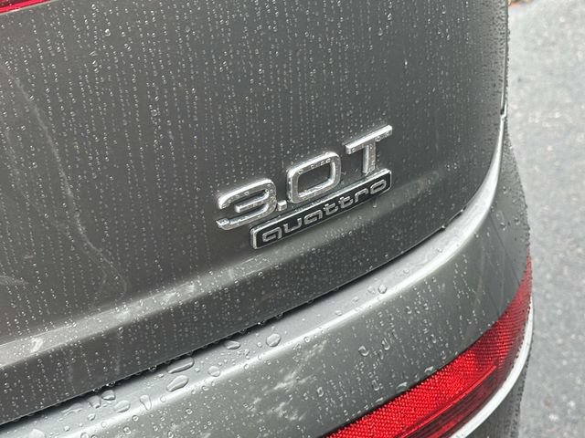Used 2017 Audi Q7 3.0T Prestige AWD/4WD image 11