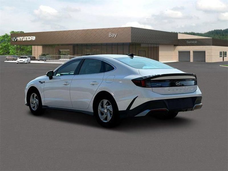 New 2025 Hyundai Sonata SE FWD image 5
