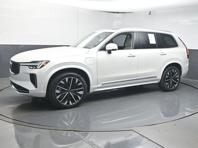 Certified 2026 Volvo XC90 T8 Ultra w/ Protection Package Premier AWD/4WD image 4