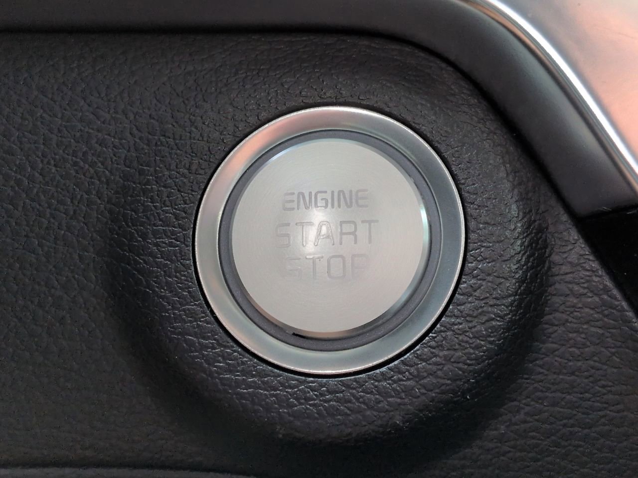 Used 2025 Kia Telluride SX image 31