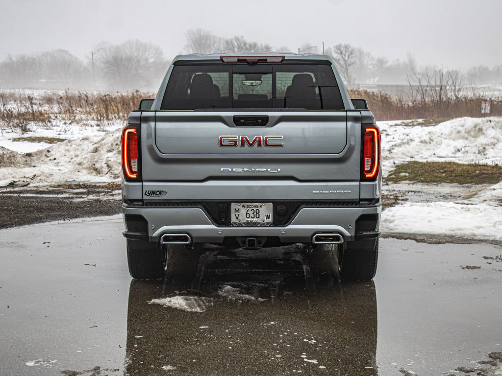 Used 2026 GMC Sierra 1500 Denali image 3