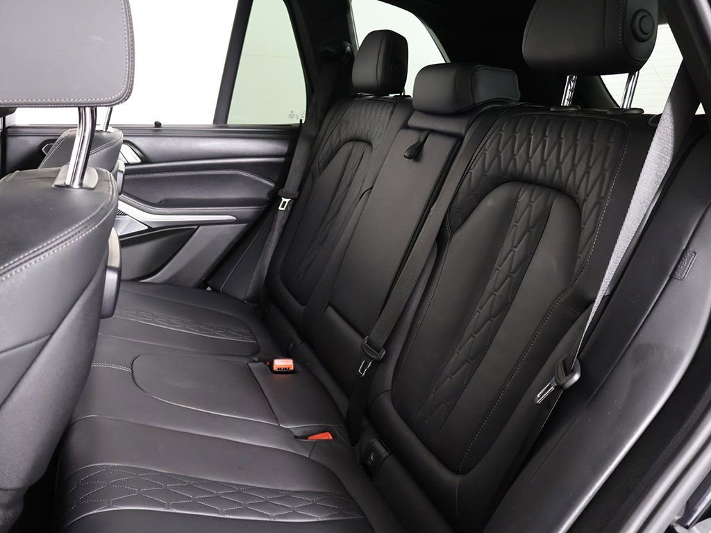 Used 2023 BMW X5 M50i w/ Executive Package image 40