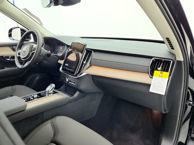 New 2026 Volvo XC90 B6 Plus w/ Protection Package Premier image 13