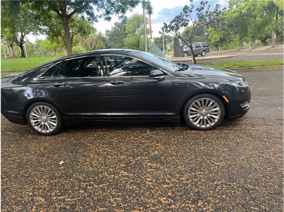 Used 2013 Lincoln MKZ image 4