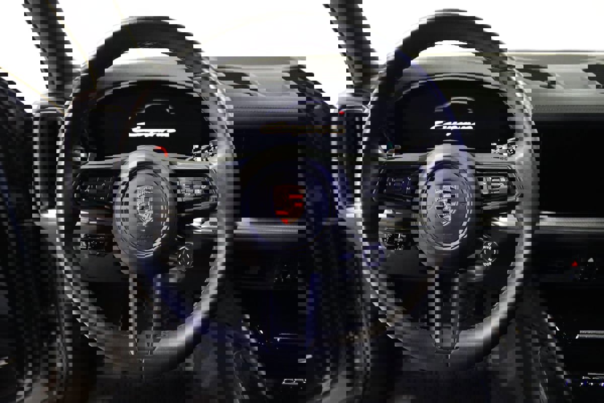 Used 2024 Porsche Cayenne image 48