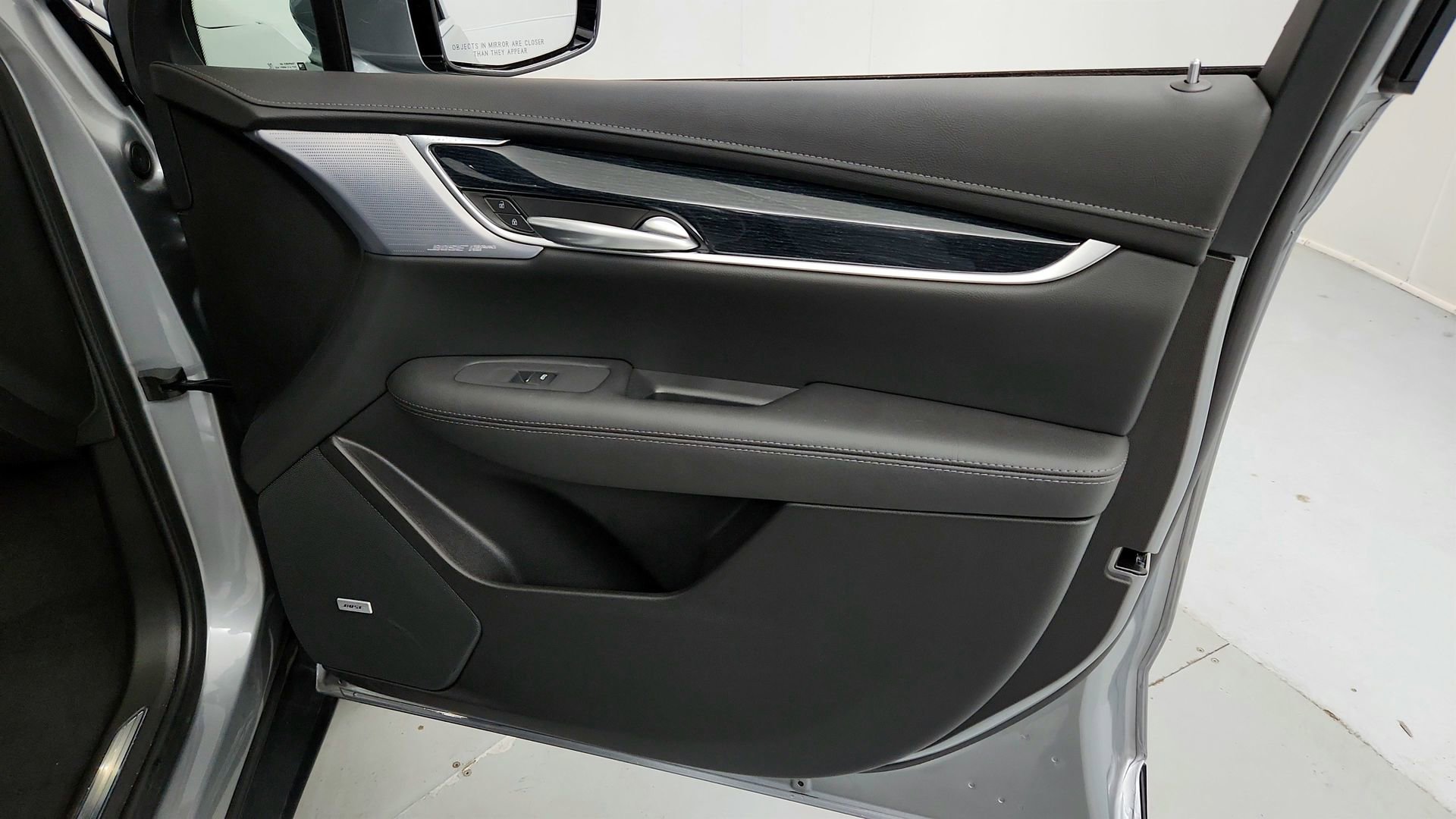 Used 2025 Cadillac XT5 Premium Luxury w/ LPO, Floor Liner Package FWD image 21