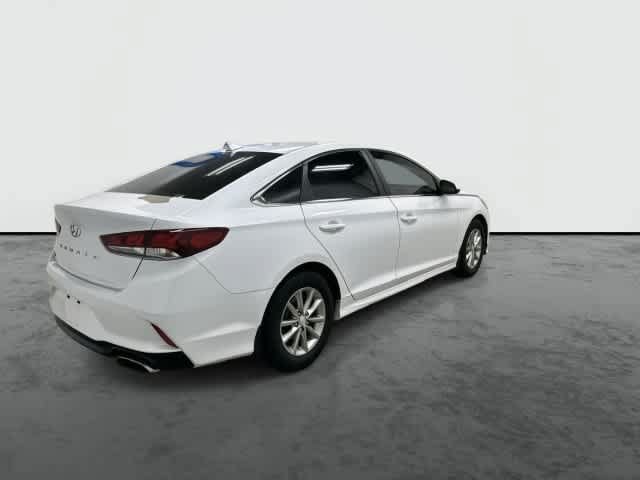 Used 2018 Hyundai Sonata SE FWD image 3