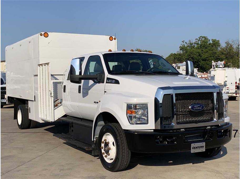 Used 2021 Ford F650 2WD Crew Cab Super Duty image 4