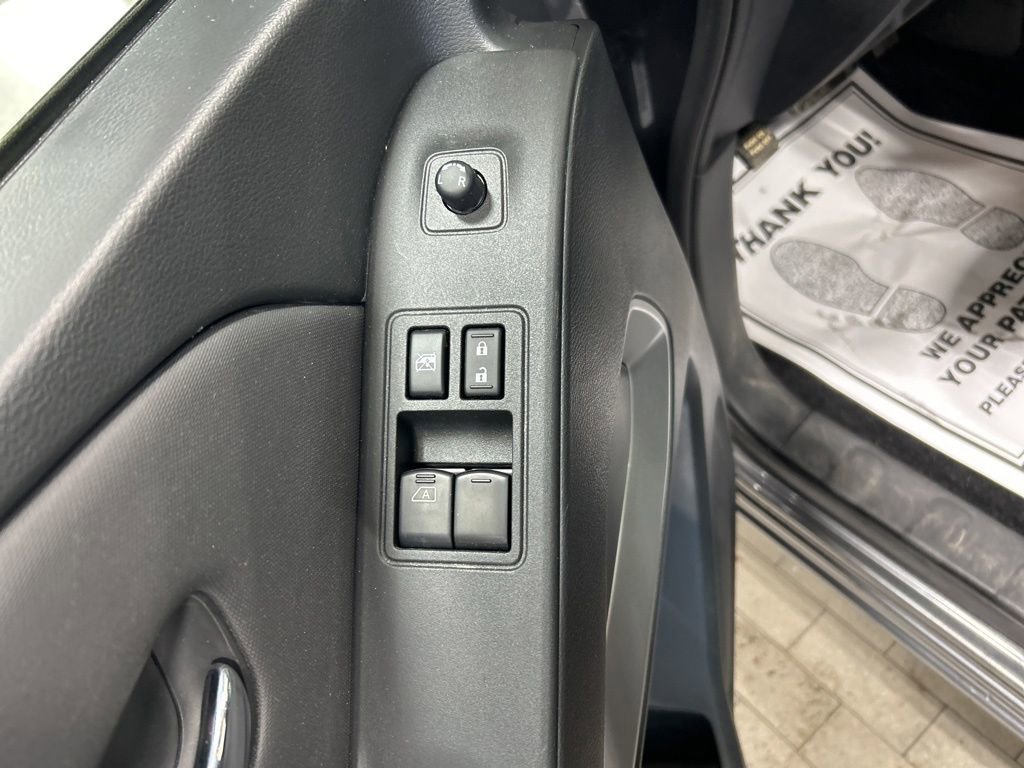 Used 2022 Nissan Frontier SV image 21