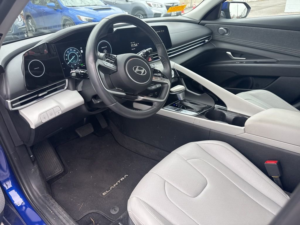 Used 2024 Hyundai Elantra Limited image 8