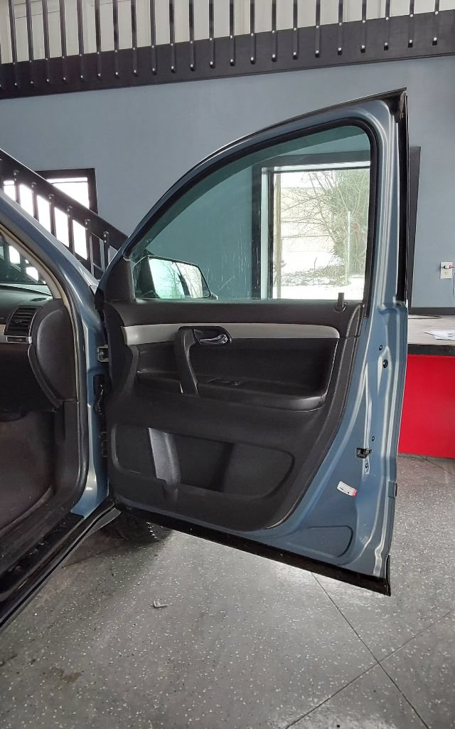 Used 2008 Saturn Outlook XE FWD image 11