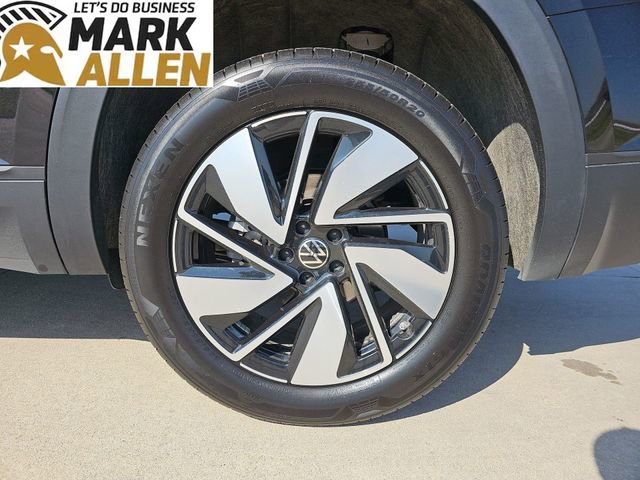 Used 2025 Volkswagen Atlas SE AWD/4WD image 32