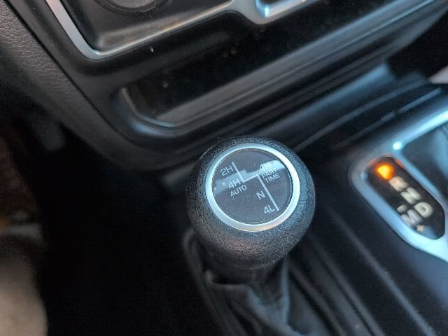 Used 2023 Jeep Wrangler Unlimited AWD/4WD image 24