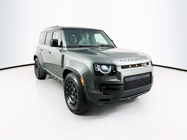Used 2025 Land Rover Defender 110 AWD/4WD image 3