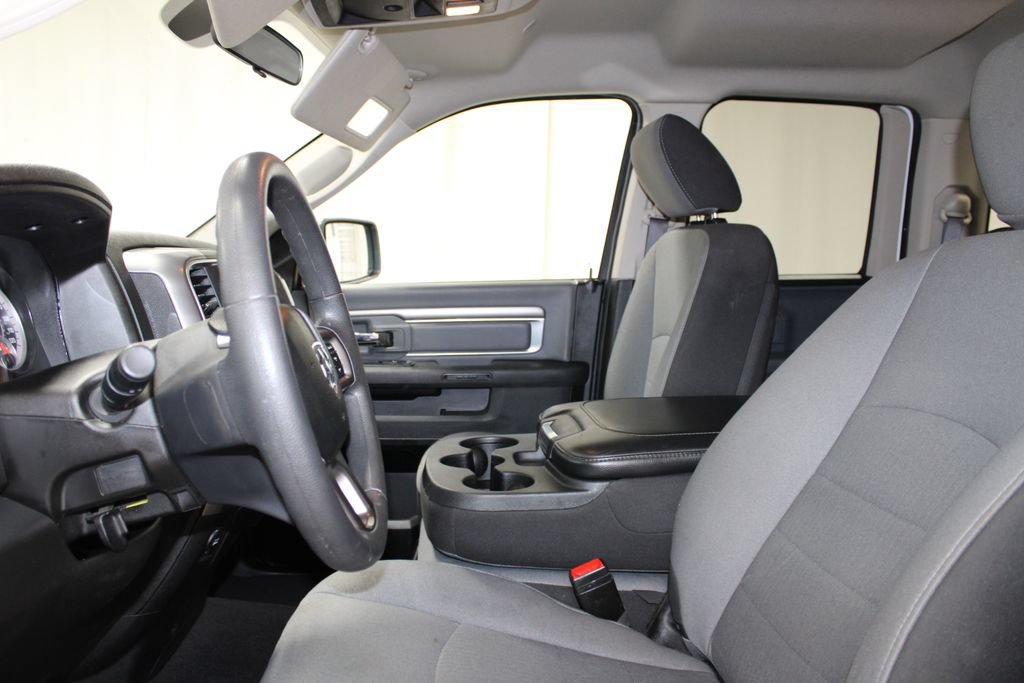 Used 2024 RAM 1500 Classic SLT AWD/4WD image 15