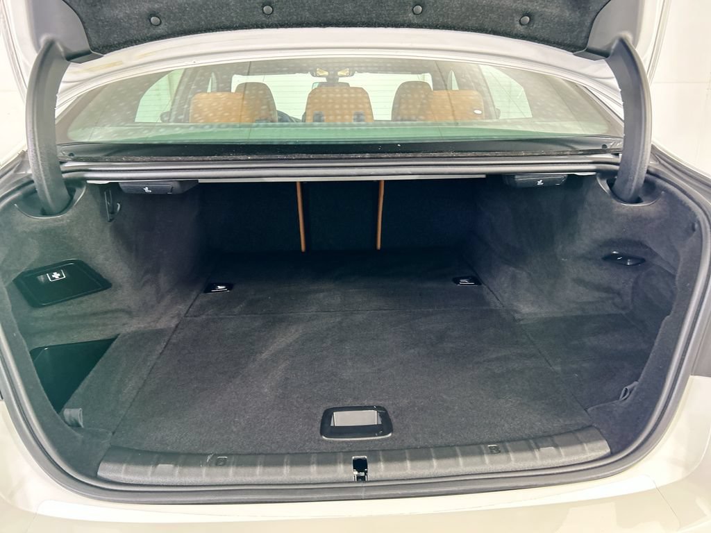 Certified 2023 BMW 530e w/ Premium Package RWD image 27